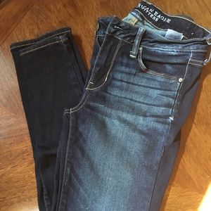 American Eagle Size 8 Skinny Jeans